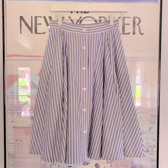 Zara pinstripe circle skirt with white snap buttons and pockets! Size XS - Picture 2 of 9